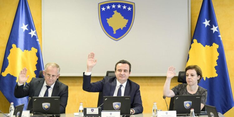 GAP: Qeveria “kurseu” në paga e shpenzime kapitale