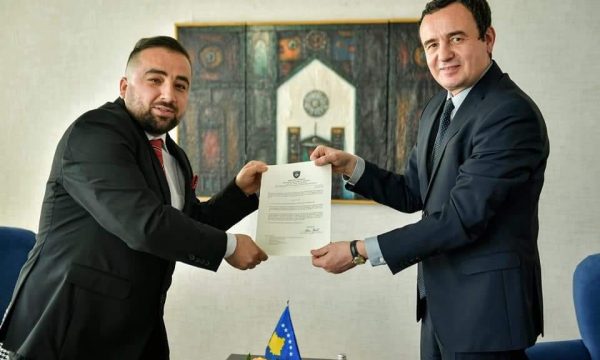 “15 çokollata”, dalin përgjimet e reja të Zv.ministrit, dyshohet se hoqi nga lista qytetarin që s’i dha ryshfet