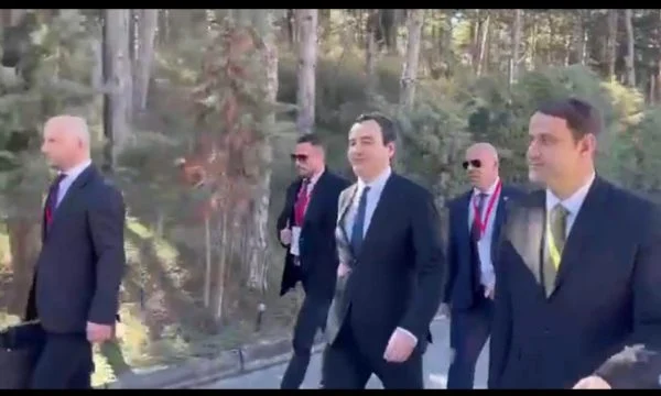 “Kryeministër, a priten zhvillime pozitive”, Kurti: Gjithqysh