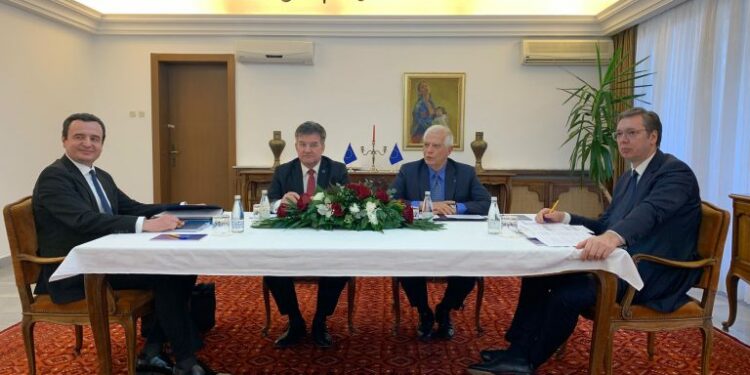 Vuçiq zbulon tri kushtet e Kurtit për Asociacionin
