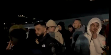 Protestë para Top Channel në përkrahje të Luizit, banorëve u lëshohet muzik me zë të lartë që mos të dëgjojnë asgjë