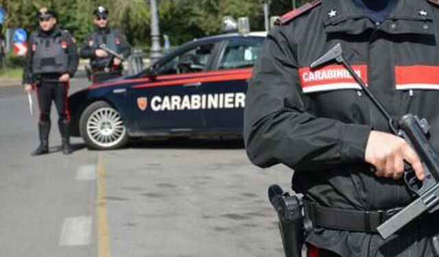 Vritet me thikë një 60-vjeçare, arrestohet bashkëshorti i saj