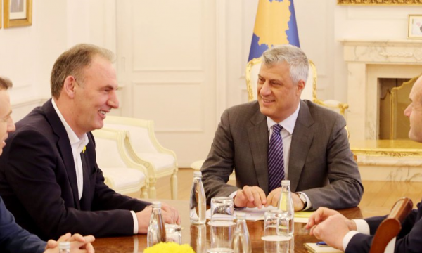 Specialja i përdor si provë dokumentet e gjetura gjatë bastisjeve në shtëpinë e Fatmir Limajt