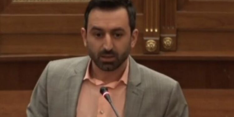 Basha i “habitur”: Nuk po dua të besoj që Vuçiqi e mashtron ShBA-në kaq lehtë