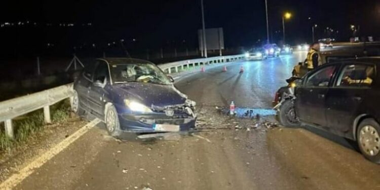 Pamje nga aksidenti në Prizren, ku mbeten të lënduar dy policë dhe dy qytetarë