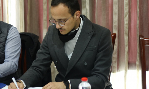 A do të anulohet vendimi për 1 orë më pak punë i Alban Hysenit, flet zëdhënësi i Komunës së Gjilanit