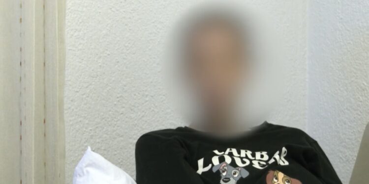 “Deshi t’më soste në vendin intim me cigare”, mitrovicasja E.P rrëfen dhunën për 1 vjet e gjysmë nga i dashuri (VIDEO)