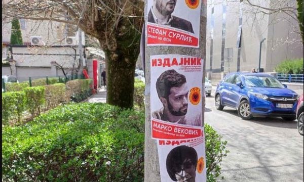 Shfaqen posterat me emblemën e UÇK-së në Beograd