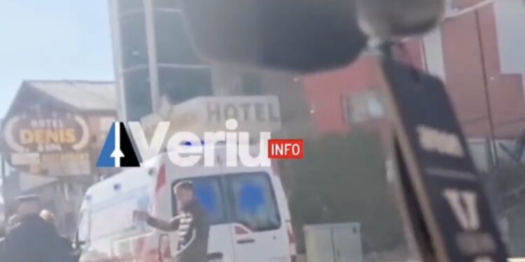 LAJMI I FUNDIT: Humb jetën një person nga të shtënat me armë në lagjen ‘Arbëria’