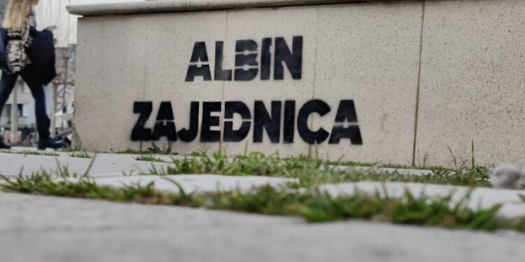 “Albin Zajednica”, PSD-ja me grafite për kryeministrin Kurti