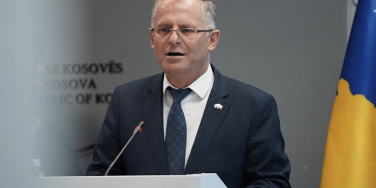 Bislimi zbulon dy qëllimet e takimit të ‘madh’ mes Kurtit dhe Vuçiqit në Bruksel