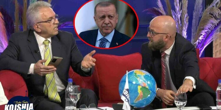 Hoxhë Mustafë Bajramin e provokojnë keq për Erdoganin, ai tenton të ikë nga emisioni – Ja çfarë ndodh