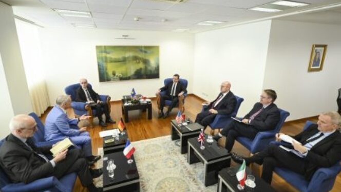 Kurti takon ambasadorët e QUINT-it: Kosova e gatshme për zbatimin e Planit Evropian