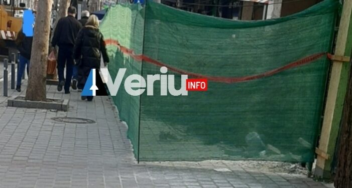 Qytetarët ankohen se kompania ndërtuese ua ka uzurpuar trotuarin, thonë se institucionet nuk po reagojnë (Foto)