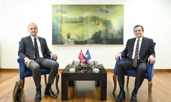 Kurti takon ambasadorin e Norvegjisë, detaje nga diskutimet që patën