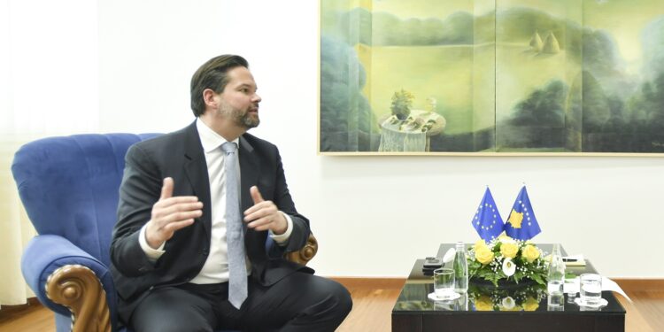 Eurodeputeti Mandl: Asociacioni, si Tiroli Jugor – pa organ legjislativ