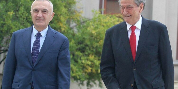 “Bashkë fitojmë”, Berisha dhe Meta regjistrojnë koalicionin në KQZ