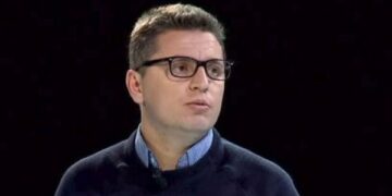 Ironizon Zogaj: Më në fund pas 20 vitesh, një qeveri po u tregon qytetarëve çmimin e rrymës