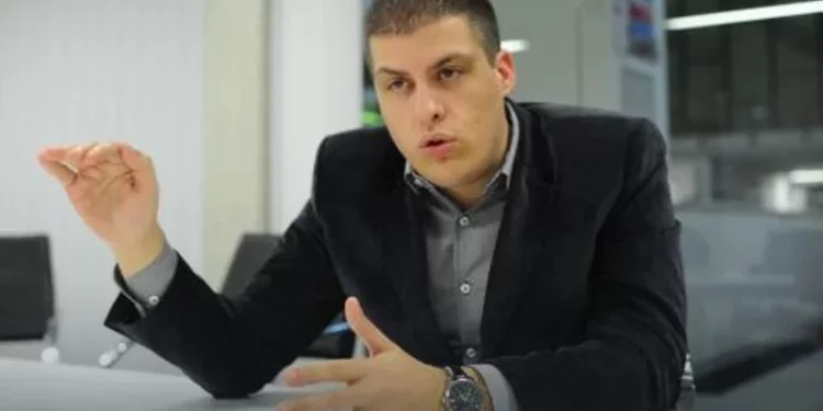 Avokati serb: Zgjedhjet lokale në veri të Kosovës mundësi për serbët që të çlirohen nga oktapodi kriminal i regjimit të Beogradit