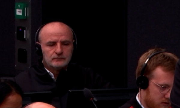 Bilall Sherifi në Gjykatën Speciale, është bërë pjesë e ekipit mbrojtës të Jakup Krasniqit