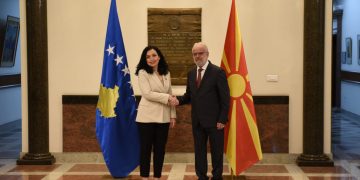 Gjatë takimit me Xhaferin, Osmani: Shqiptarët kontribuan në shtetformimin dhe shtendërtimin e Maqedonisë së Veriut