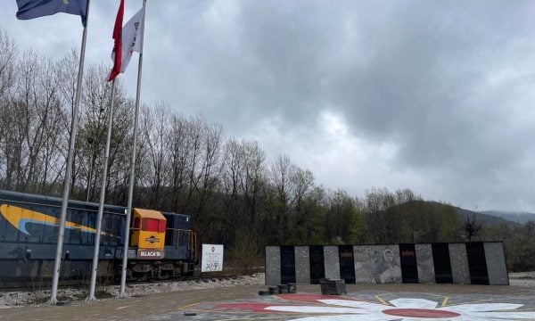 Përkujtohet 24-vjetori i eksodit të madh në Bllacë – Asani: Të ndërtohet një qendër memoriale për ta kujtuar të shkuarën
