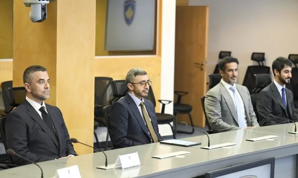 A i dha Perëndimi dritën e gjelbër Sheikëve për investime në Kosovë dhe Serbi, pas marrëveshjes?
