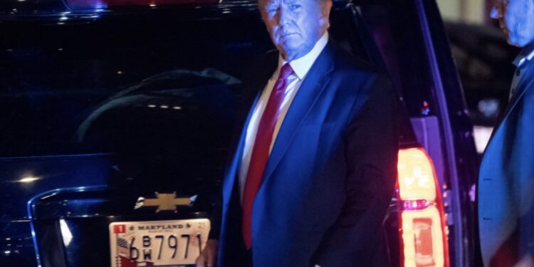 Publikohet aktakuza “historike” ndaj Donald Trump