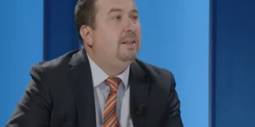 Blerim Latifi: Ai që e nëpërkëmbë flamurin shqiptar, është si ai çetniku që e djegë në Beograd