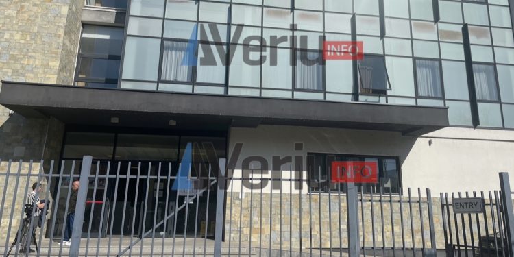 LAJMI I FUNDIT: Procesi zgjedhor po rrjedh normalisht në Lagjen e Boshnjakëve, në qendrën e votimit në objektin e komunës deri tani votuan rreth 40 persona