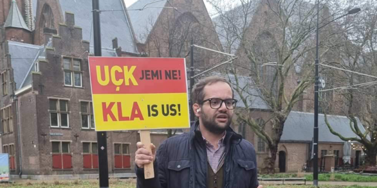 Gazetari kosovar nga Haga: UÇK jemi ne!