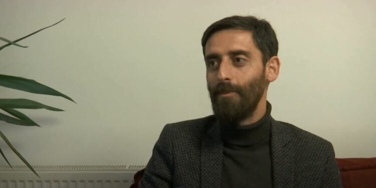 Nipi i Jakup Krasniqit: Baca Jakup në burg e bën çajin, Nasimi bukën e të tjerët shërbejnë me rend