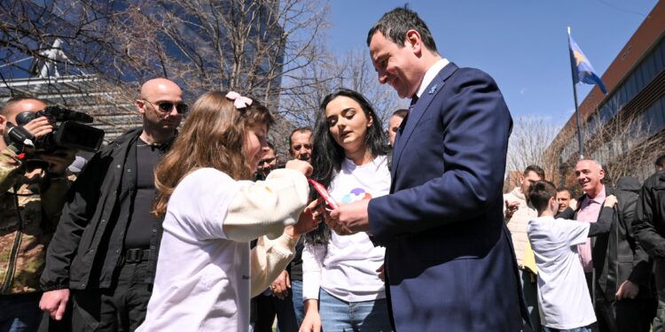 Edhe Kurti ishte sot në sheshin e Prishtinës, por në një ngjarje tjetër