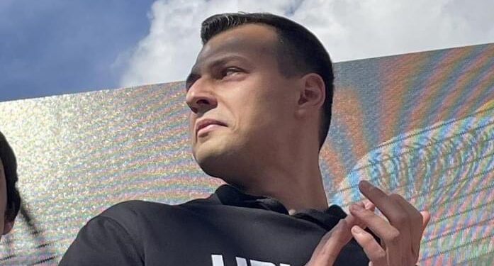Emocione të shumta, Endrit Thaçi nuk i mban lotët në “Marshin për Drejtësi”
