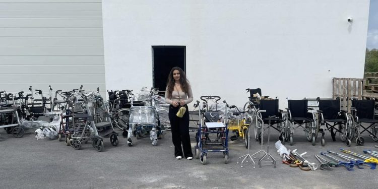 Dhurohen falas pajisje ortopedike për personat me nevoja të veçanta në Kosovë