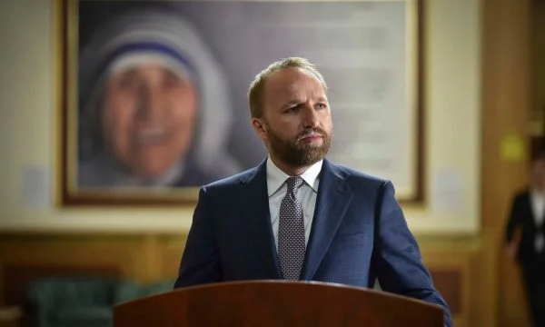 Tahiri: Kryeshefi i KEK Nagip Krasniqi është vegël e Albin Kurtit e Martin Berishës