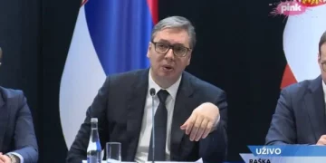 “Po kandidon partia e Thaçit dhe e Kurtit”, Vuçiq iu bën thirrje serbëve të mos dalin në votime