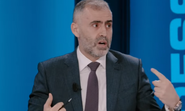 Avokati Berisha: Kujdes, edhe “Liria ka emër” do të përdoret kundër të arrestuarve në Hagë