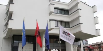 Një lajm i mirë për kredimarrësit, BQK paralajmëron rënie të kamatave me ngadalësimin e inflacionit