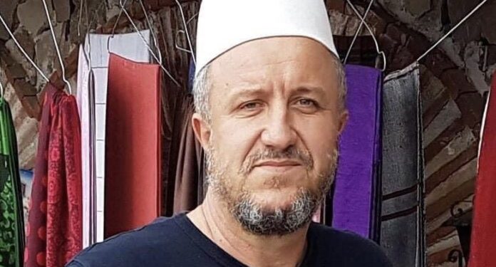 Nuk bleu rroba për një vit, biznesmeni kosovar i jep kursimet e mbledhura për fëmijët në nevojë