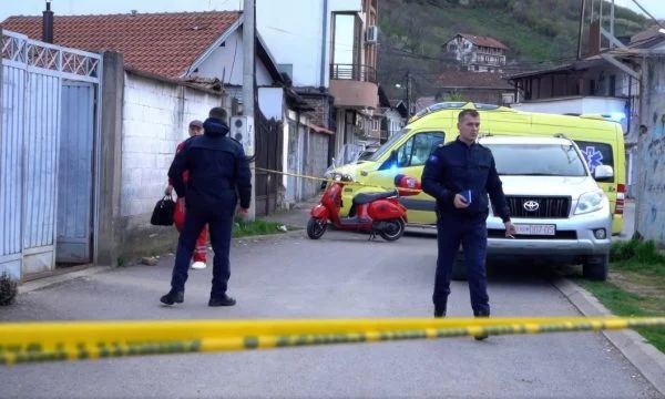 Pamje nga vendi i ngjarjes në Pejë ku ndodhi krimi i rëndë