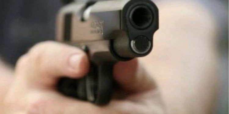 Babai gjuan me armë vajzën dhe djalin e tij në Prizren