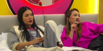 Zbulohen mesazhet e Efit në “WhatsApp” me Kiarën! Si e zbuluan të vërtetën miqtë e saj