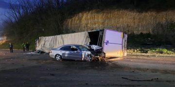 Vdes njëri nga dy të lënduarit në aksidentin në rrugën Mitrovicë-Leposaviq