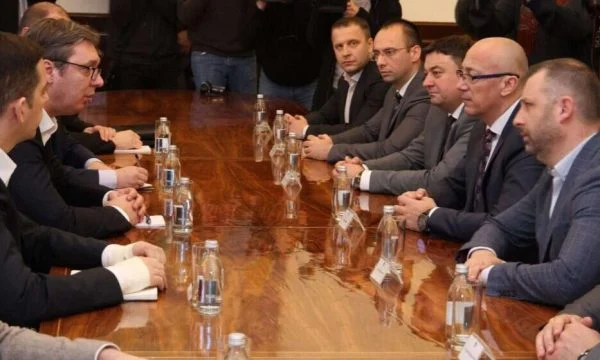 Nis takimi i “Srpskas” me Vuçiqin për zgjedhjet lokale në veri, merr pjesë edhe Radojiçiq