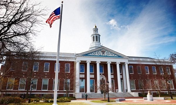 Flet nismëtarja për futjen e gjuhës shqipe në Harvard
