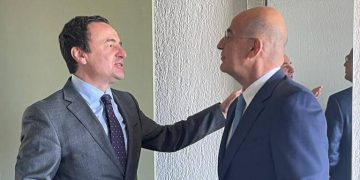 Takimi i dhjetë me kryediplomatin grek, Kurti: Një dëshmi e marrëdhënieve gjithnjë e më të ngushta mes Kosovës dhe Greqisë