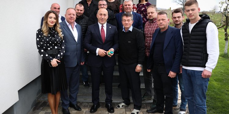 Haradinaj: Festat i kemi të përbashkëta, siç i kemi edhe dëshirat për unitet e dashuri