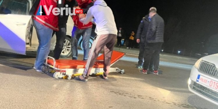 FOTO/Dy të lënduar nga aksidenti pranë hekurudhës në Mitrovicë