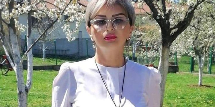 Kandidatja serbe për Zveçanin: Nëse fitojë do t’i kthejë të gjithë punëtorët e dorëhequr në punë